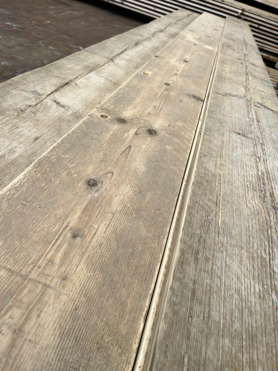 Reclaimed Traditional Barn Wood image 15