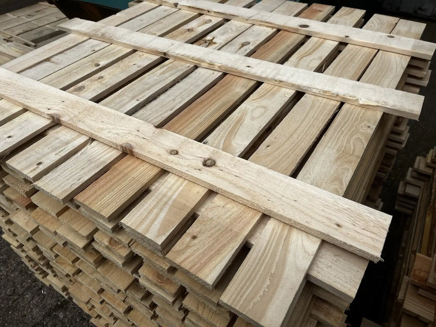 15 × 85 × 1200mm New Pallet Boards – Pack of 25 image 2